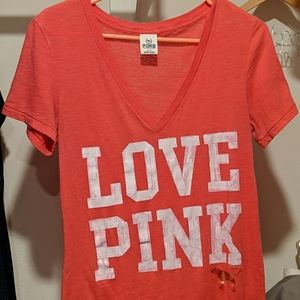 VS Pink V-neck tee